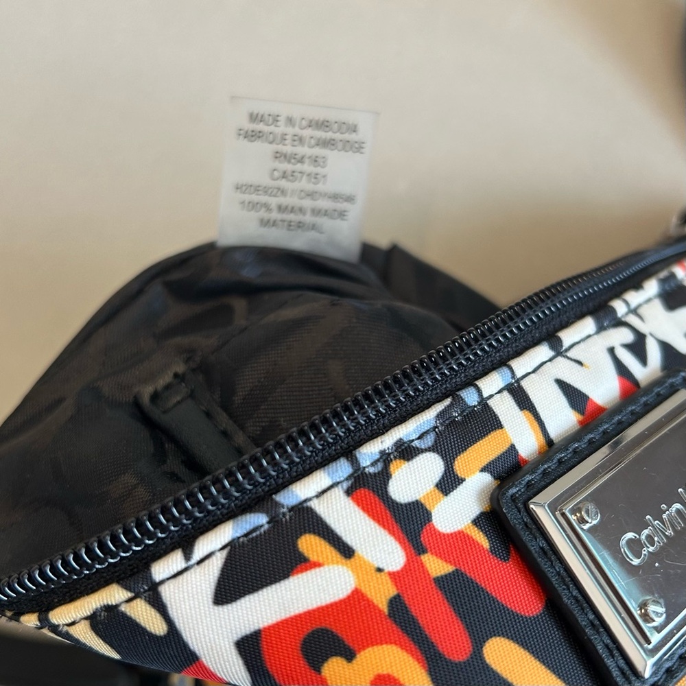 Calvin Klein Multicolor Graphic Crossbody Bag - Picture 5 of 6